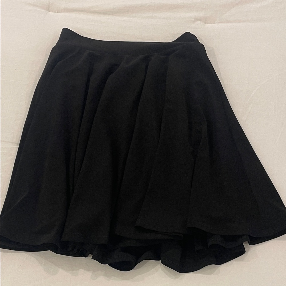 Un Deux Trois girls Skirt size medium